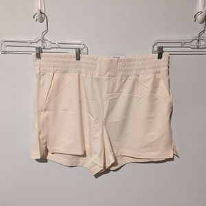 NWT Old Navy White High-Waisted StretchTech Shorts 4-inch Inseam Size 2X